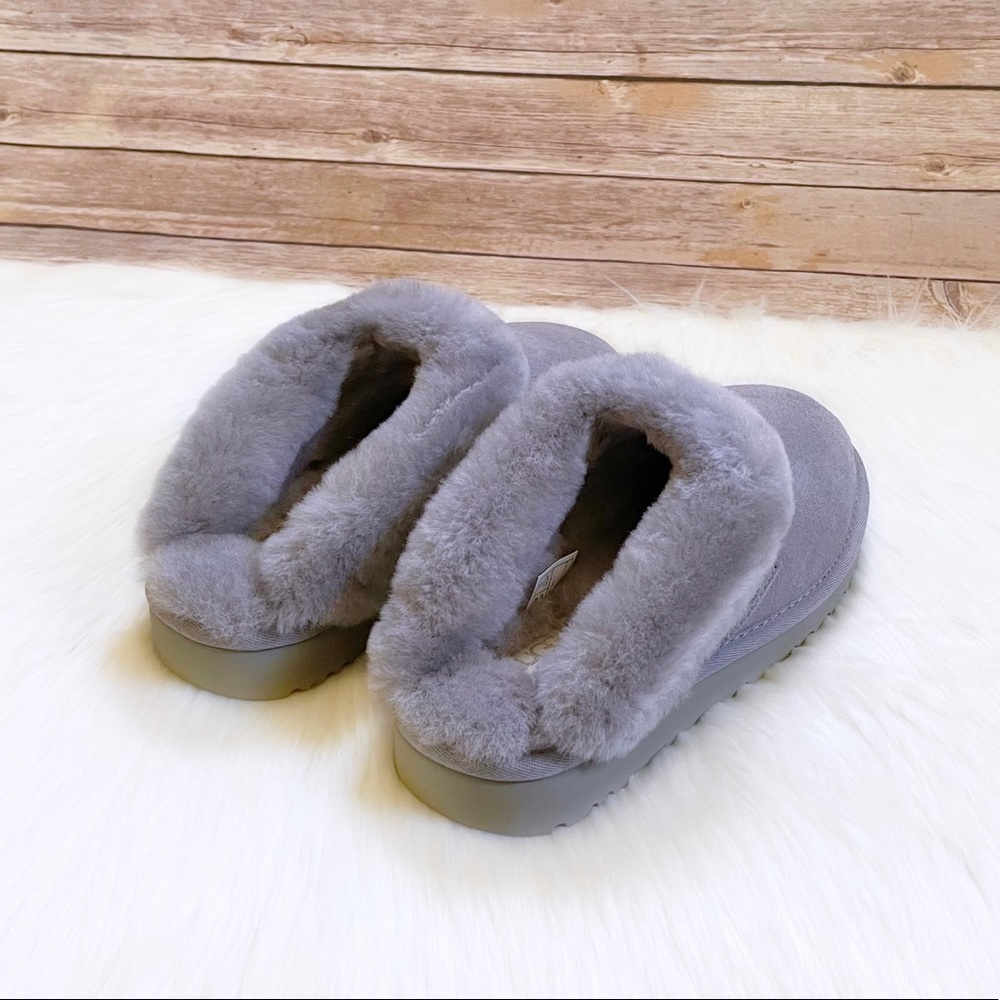 UGG Cluggette Slippers For Outdoor/Indoor Use - Picture 4 of 8